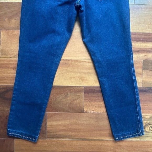 Levi’s Bold Curve Skinny Jeans - Picture 8 of 14
